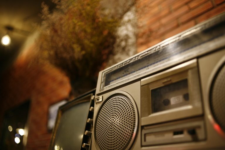 iubiri secrete personaje