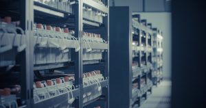 Ce avantaje oferă colocarea serverelor într-un data center profesional?
